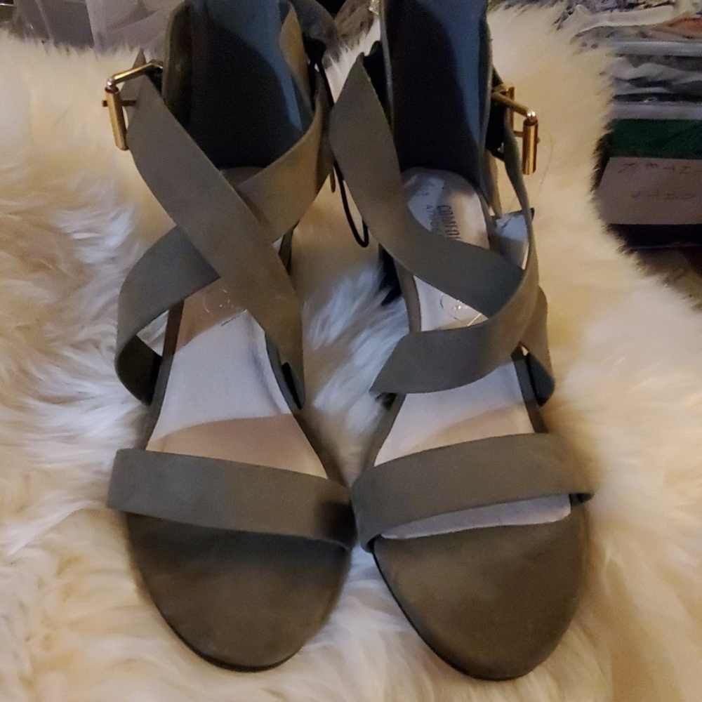 Sandals - Picture 3 of 6